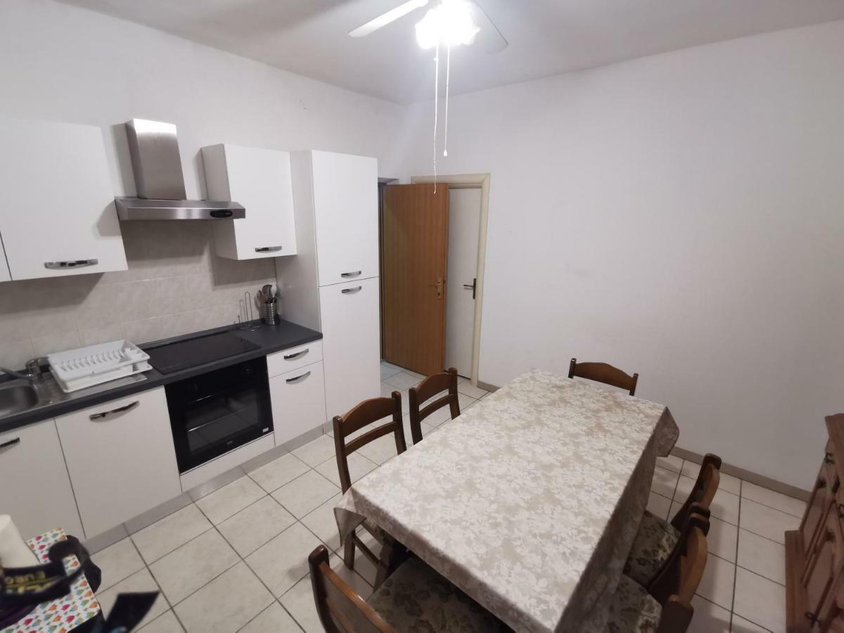 Apartments Sustic Kaštela Eksteriør bilde